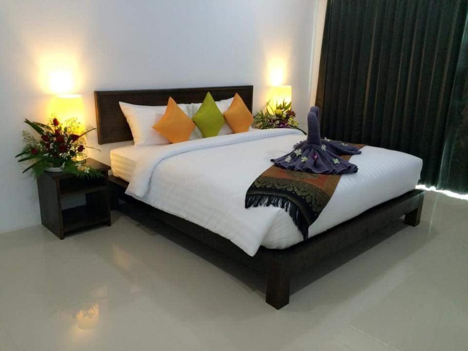 The Seashore Kamala Service Apartment Екстер'єр фото
