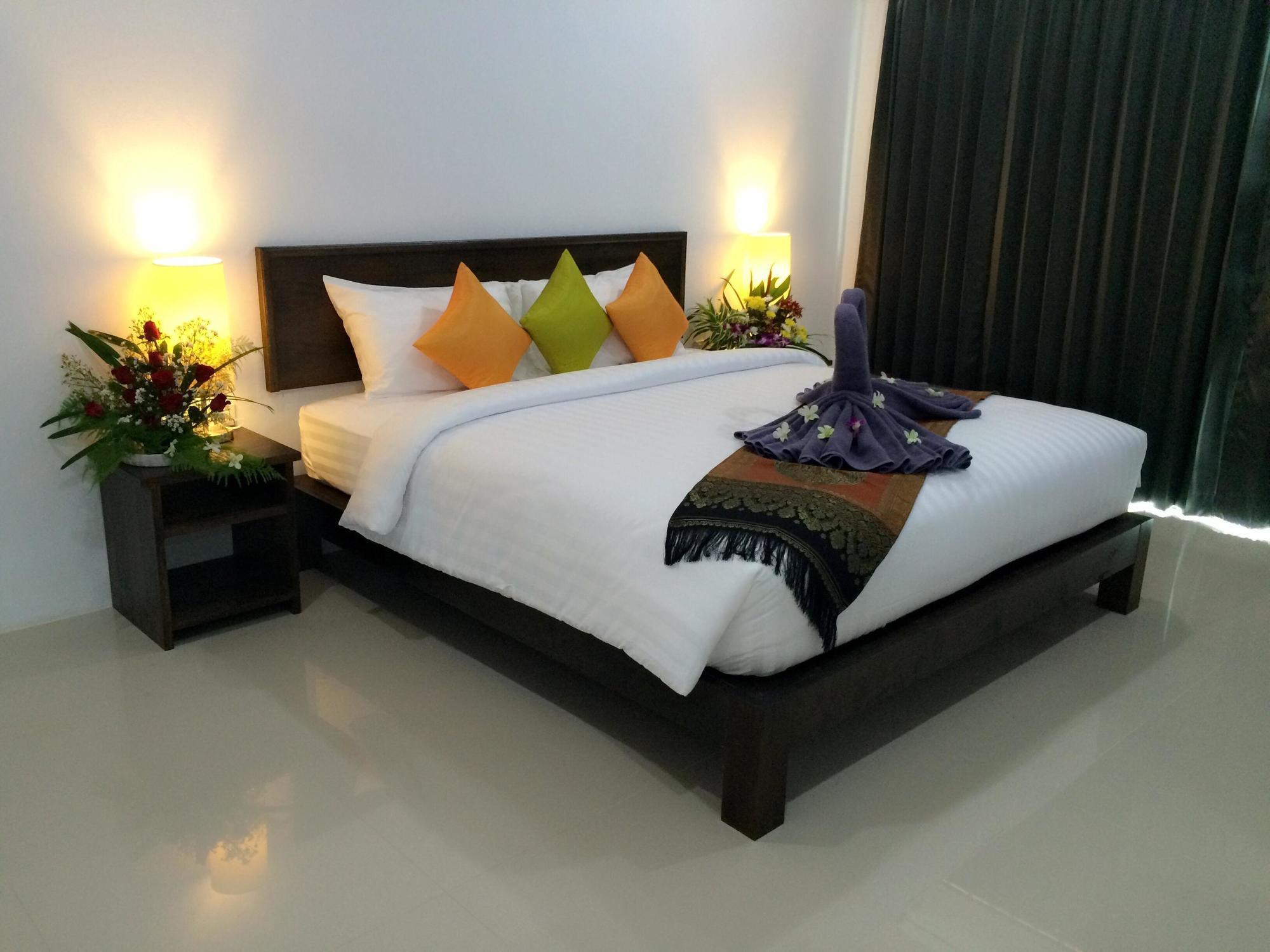 The Seashore Kamala Service Apartment Екстер'єр фото